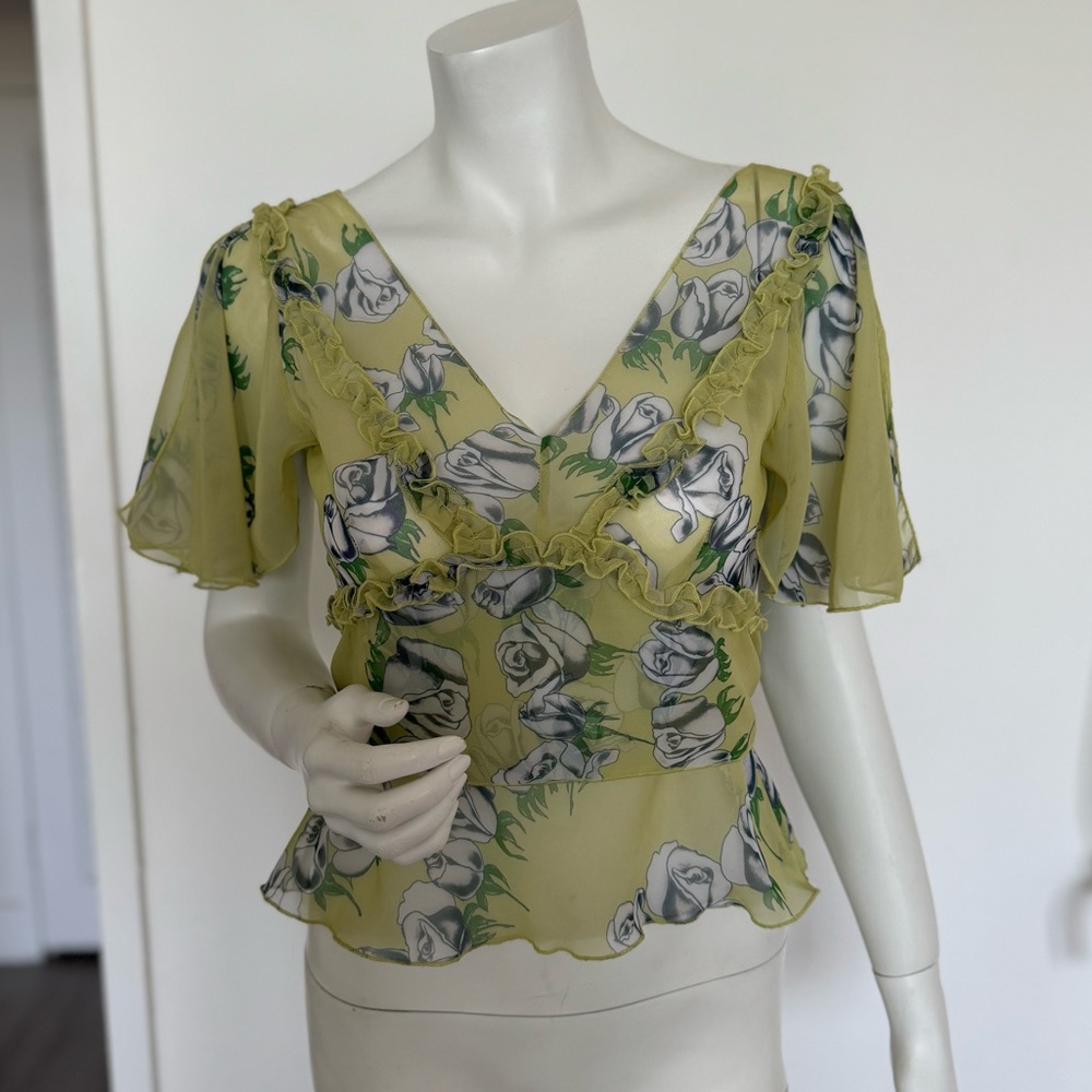 New Italian top, roses print lime/green/grey size S, no tags, sheer fabric
